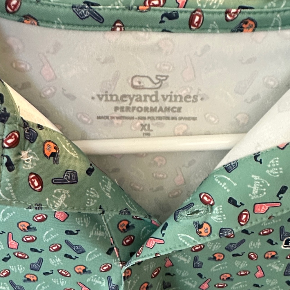 Vineyard Vines Performance Youth Polo - Picture 2 of 3